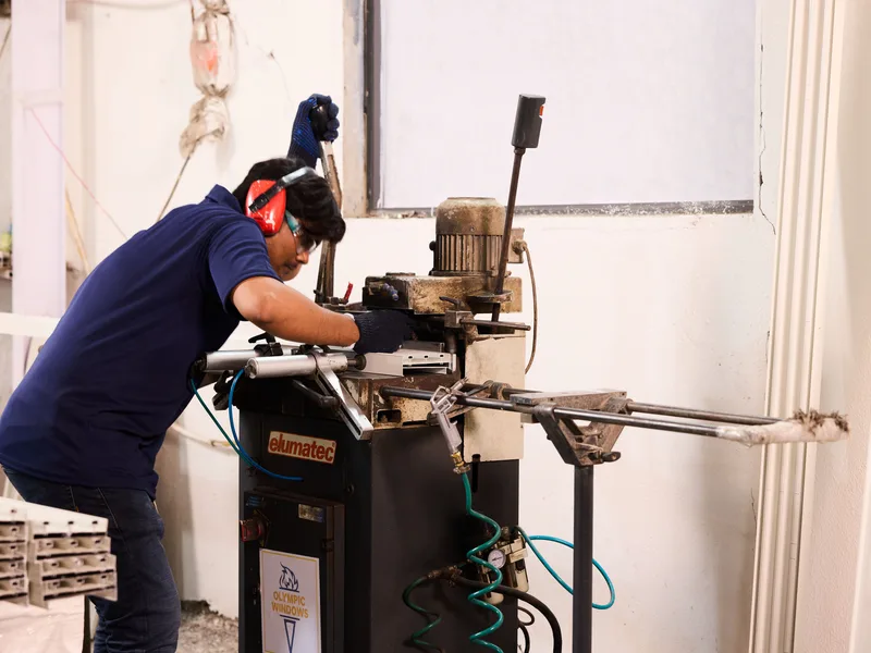 Precision digital caliper profile calibration and QA station.