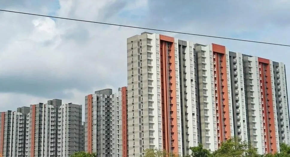 Lodha Premier Dombivli - Heavy-duty wind load resistant high-rise glazing layouts.